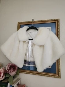 Vintage Cream Faux Fur Child Stole/Wrap - Satin Backing Ribbon Front Tie - Picture 1 of 8