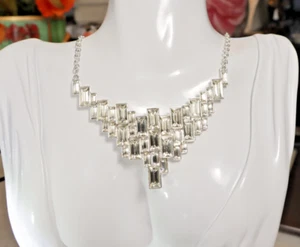 Collar Avon 2015 en cascada Baguettes collar tono plateado declaración 19-1/2" nuevo en caja - Imagen 1 de 4