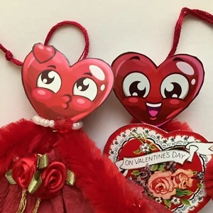 Papierpuppe Vintage Valentinstag Ornamente Feder Baum Geschenketiketten Herz Artikel# 23 - Bild 1 von 8