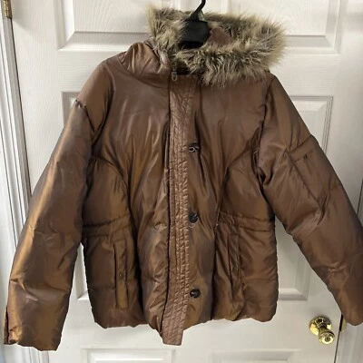 Moda Bug Para Mujer Marrón Puffer Imitación Piel Borde Poliéster Invierno Abrigo Con Capucha Foto 1 de 3