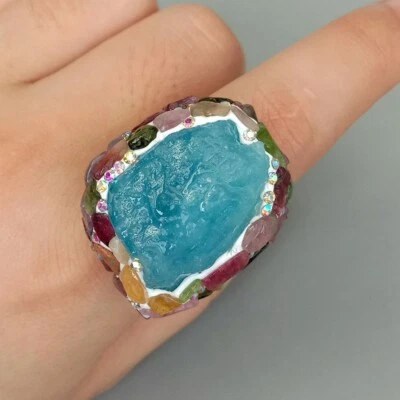 Anillo único hecho a mano de turmalina áspera aguamarina natural azul chapado en oro Foto 1 de 4
