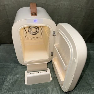Qubi Professional Kosmetik Mini Kühlschrank 50F/65F Klimaanlage Pink EUC getestet - Bild 1 von 12