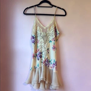 Vintage gold label floral Victoria secret lingerie size small pink cream - Picture 1 of 5