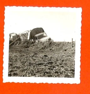 PHOTO / CAMION UNIC / ACCIDENT - Picture 1 of 2