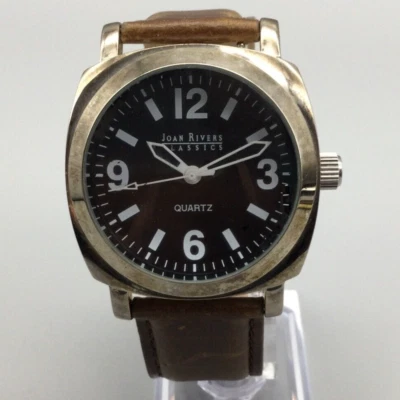 Joan Rivers Reloj Clásico Mujer 40mm Tono Plateado Esfera Negra Cuero Batería Nueva Foto 1 de 4