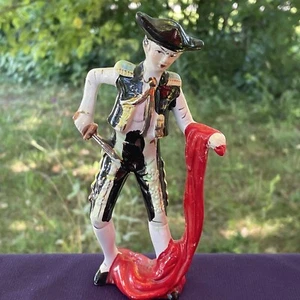 VlNTAGE Bull Fighter MATADOR Spain Toreros Red Cape Sword Statue UNIQUE ❤️sj7m5s - Picture 1 of 9