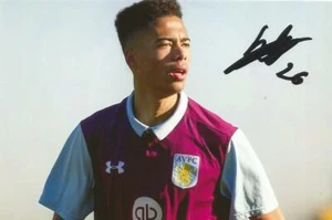 ASTON VILLA: HARVEY KNIBBS SIGNIERTES ACTIONFOTO + COA - Bild 1 von 1