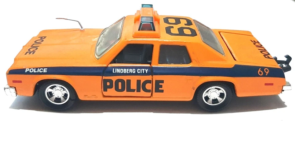 Modellino Matchbox Super kings plymouth Gran Fury (1979) - Immagine 1 di 4