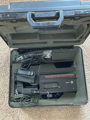Vintage GE VHS Camcorder 9-9806 Video Camera Recorder with Case & Accessories - Image 1 of 4