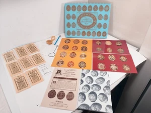 Kit Decorazione Uovo Pasqua Ucraina Pysanka SURMA 1967 Cartolina,Coloranti,Strumenti Libri - Foto 1 di 9