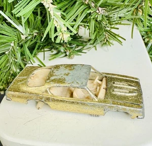 Hot Wheels Redline 1968 Custom Barracuda US Platinum Gold mit weißem Interieur - Bild 1 von 7