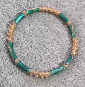 Vintage Gold tone & Green Enamel Bangle Etruscan Look Bracelet USA - Picture 1 of 2