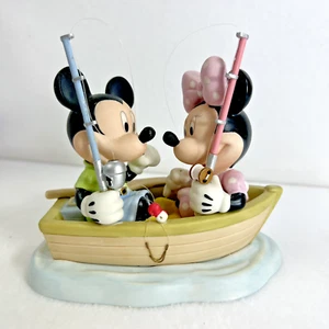 Precious Moments Disney Mickey & Minnie Mouse Fishing Lake Hooked On You NEW - Picture 1 of 15