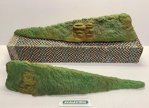 A Scalextric Tri-ang 1960s A222 RUBBER BRIDGE EMBANKMENTS (Pair) LOVELY BOXEDish - Picture 1 of 13
