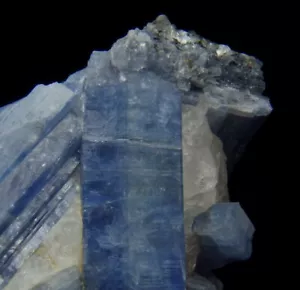 KYANITE --- very rare locality !!! NORTH MACEDONIA - Prilep - Chumovo /pi862 - Picture 1 of 16
