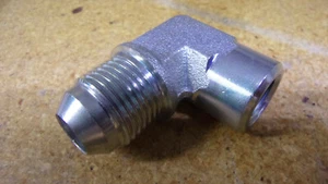 EATON / AGCO 16097 WELLENBOGEN ADA-VERSCHRAUBUNG. TRAKTOR TEILE KONVOLUT 2 - Bild 1 von 9