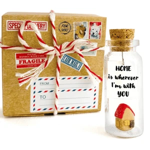 Cute and Kawaii Valentine's Day and Anniversary Presents Personalized Love - Picture 1 of 7