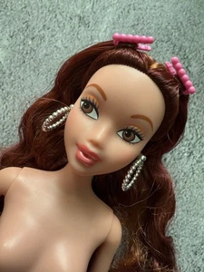 NEU Barbie My Scene 2025 Chelsea Nude Puppe Auburn Hair Ohrringe & Haarspangen - Bild 1 von 3