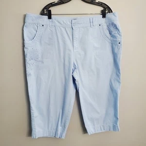 Gloria Vanderbilt Woman's Light Blue Embroidered Capri Pants Casual Beach Sz 18W - Picture 1 of 14