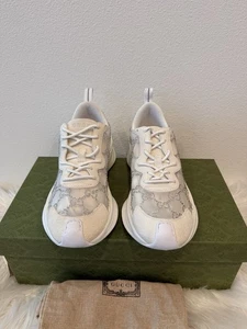 NUEVO EN CAJA GUCCI RUN GG Malla Cristal Negro Monograma Rhyton Screener Tenis Tenis Tenis 39.5 - Imagen 1 de 8