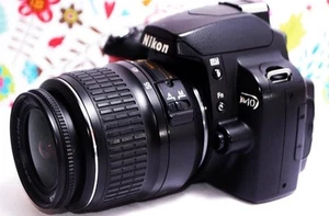 Small, lightweight, easy and beautiful Nikon D40 Use immediately after it arrive - Picture 1 of 6