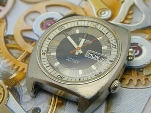 VINTAGE GRUEN COMPRESSOR 600 FEET DIVE WATCH - Picture 1 of 9