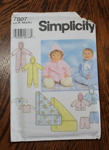 Simplicity 7807 Bebé Infante Mameluco Chaqueta Pantalones Manta Top Talla NB-Grande Sin Cortar - Imagen 1 de 3