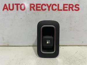 18-23 MERCEDES CLASSE A W177 INTERRUTTORE PULSANTE RILASCIO TAPPO CARBURANTE A1777203702 - Foto 1 di 9