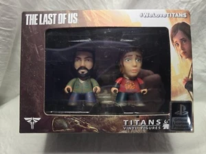 2015 We Love Titans Official Licensed Product Vinyl Figures Joe & Ellie - Picture 1 of 8