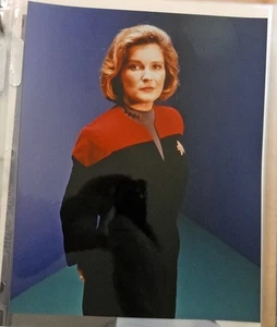 Star Trek: Voyager Captn Janeway Kate Mulgrew At Ease Original Farbfoto 8x10 - Bild 1 von 2