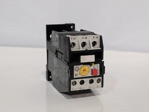 GE CR7XY3 600 VAC CR7G1WD Overload Relay, 0.63-0.90 Amp, pre-owned as shown - Picture 1 of 11