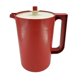 Vintage 1980s Harvest Red Tupperware 2 Qt Pitcher Push Button Sealed Lid 1676-4 - Picture 1 of 10