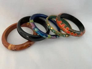 5 massive Armreif Armbänder Konvolut Cloisonne Holz Messing dekorativ stapelbar - Bild 1 von 4