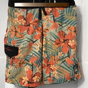 Maui & Sons Black Shark 4 Way Stretch Board Shorts Mens 30 Multicolored Pocket - Picture 1 of 11