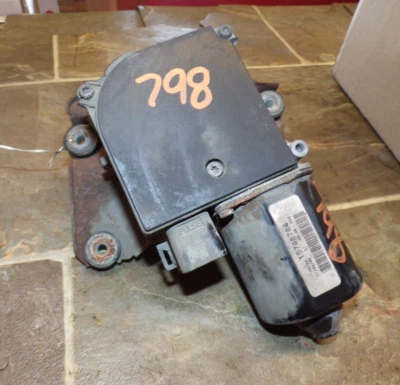 1994-2005 CHEVROLET ASTRO GMC SAFARI FRONT WINDSHIELD WIPER MOTOR OEM - Image 1 of 4