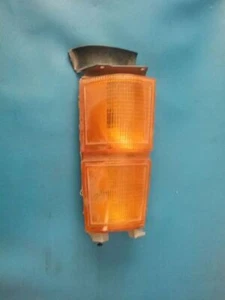 84 85 86 CARAVAN LEFT PARK LIGHT PARKLAMP/TURN SIGNAL 2795 - Picture 1 of 3