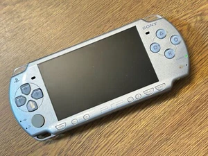 Sony PSP 2000 Handheld System JAPAN SILVER 5.03 - Picture 1 of 8