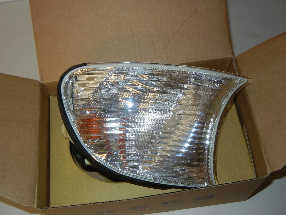 DEPO 444-1507L-AQ-C LUZ ESQUINA IZQUIERDA BMW M3, 323I, 325CI Foto 1 de 1