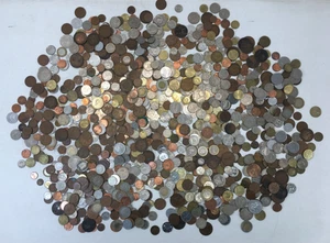 Restposten 3kg + Numismatiker unsortiert gemischt britische/internationale/antike Münzen - Bild 1 von 12