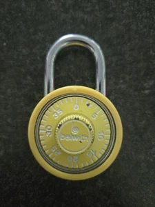 Vintage gelber Belwith Zahlenschloss 3" funktioniert! - Bild 1 von 10