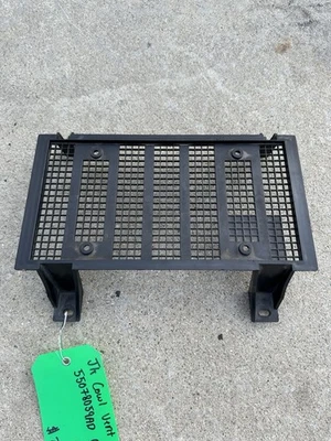 07-18 Jeep Wrangler JK capó ventilación moldura 55078059AD Foto 1 de 4