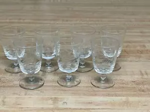 RARE LOT OF 7 VINTAGE ETCHED CRYSTAL CORDIAL GLASSES 2 1/2" HIGH MINT CONDITION - Picture 1 of 1