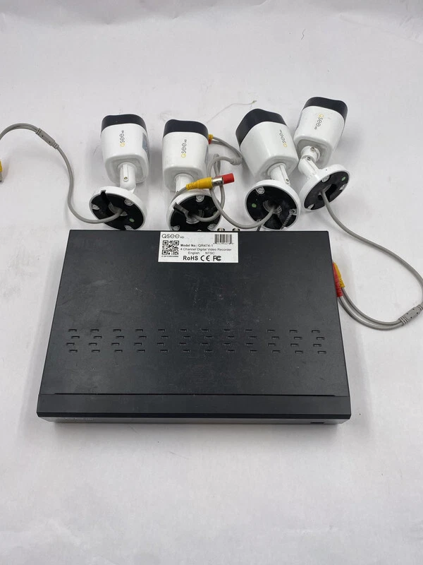Q-SEE QR474-1 4 CHANNEL DIGITAL VIDEO RECORDER WITH 4 QRH880B Q-SEE HD CAMERAS - Image 1 of 4