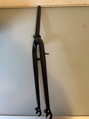 neue 28" trekking starrgabel 1x 1/8 zoll, schwarz,  stahl,280mm A-Headschaft - Bild 1 von 4