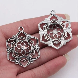 5 piezas Colgante Hueco Floral Dije Aleación Plata Tibetana 35x43mm EF3948 - Imagen 1 de 2