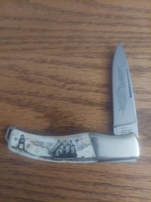 Parker Cutlery Co Scrimshaw锁背刀 — 第 1/4 张图片