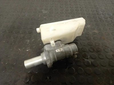 ASTON MARTIN DB11 Brake Master Cylinder 2016-2023 4.0L 177950 RDE2 HY532C217AA - Image 1 of 4