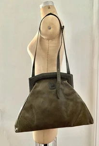 Borsa a tracolla vintage anni 80 Enrico Coveri incorniciata oversize ecopelle oliva - Foto 1 di 5