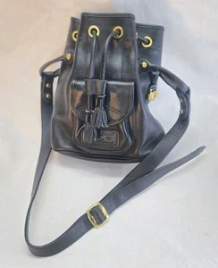 *Borsa a secchiello vintage Dooney & Bourke in pelle nera con coulisse nappa ottime condizioni  - Foto 1 di 10