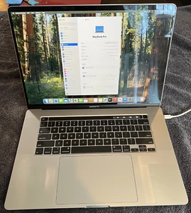 2019 Apple MacBook Pro 16" i9 2.3GHz 16GB RAM 1TB SSD Silver A2141 - Photo 1/10